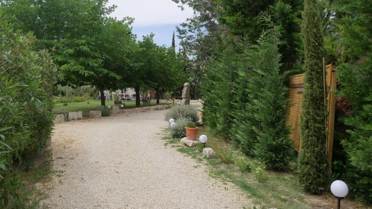 Mas Maurane - Les Lavandes Aux Portes D'Arles Apartment ตาฮาสคอง ภายนอก รูปภาพ